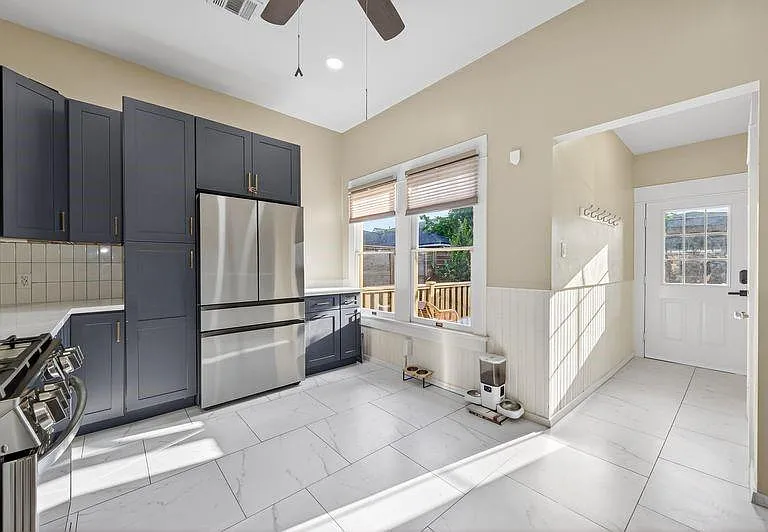 1414 Finch St — Photo 10