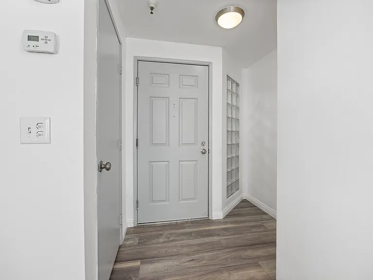 620 State St #123 — Photo 16