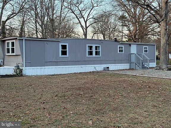 3rd image of 34 Briarwood Ln