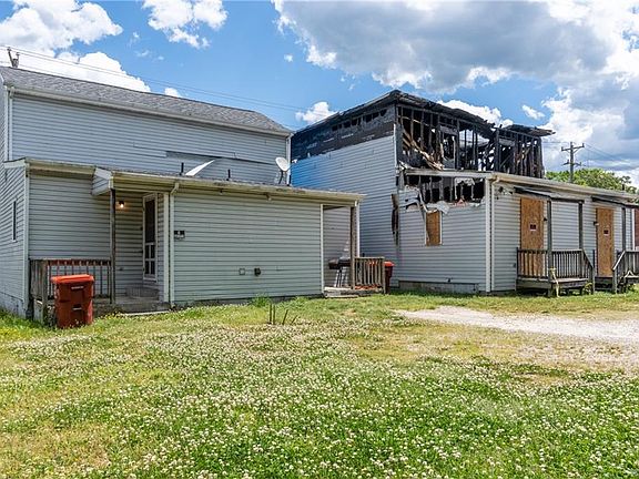 5th image of 21404 Chesterfield Ave