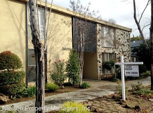 2409 Q St #2, Sacramento, CA 95816