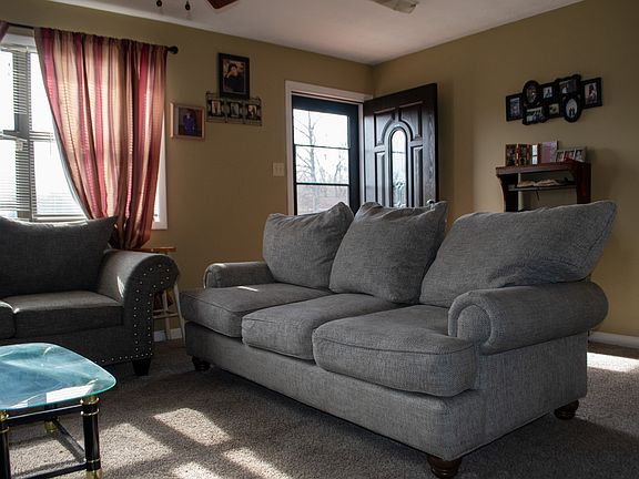 2nd image of 169 Wyndotte Way