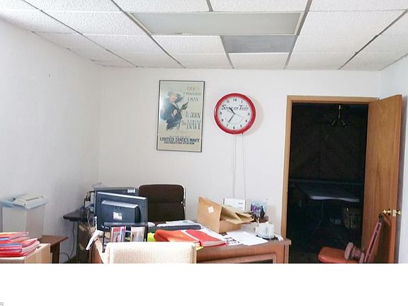 4th image of 208 W Ventura Ave