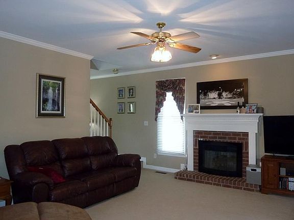 5th image of 309 Bay Hill Ct