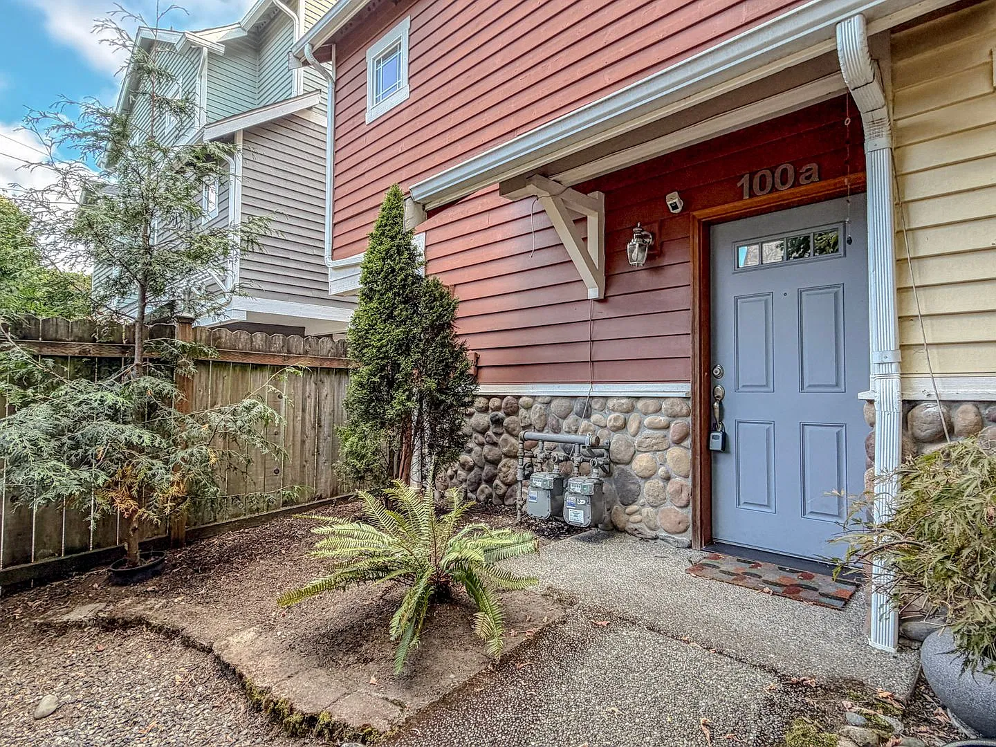 Gorgeous 3bd/2.5bth Central District Townhome, $3500/mo. — Photo 2