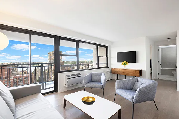 Rented by ARH Realty | media 10