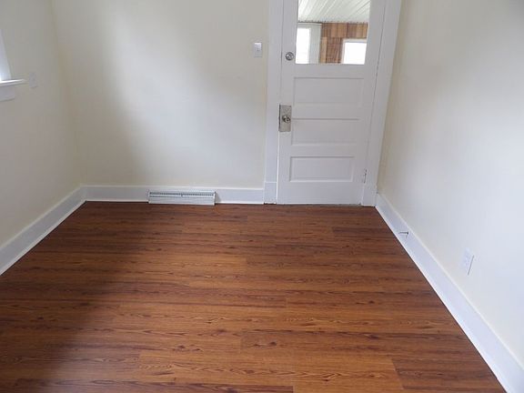 4th image of 129 Lynn St