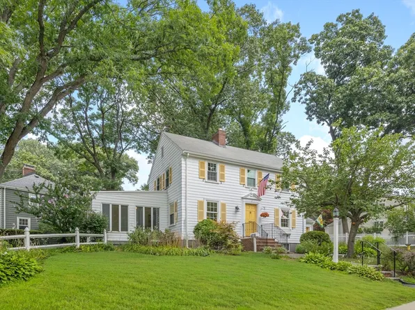 2 Glendower Rd, Melrose, MA 02176