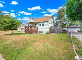 1603 Caroline St, Pekin, IL