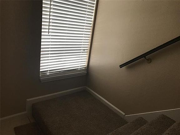 2nd image of 2425 Oxford Pl APT 175