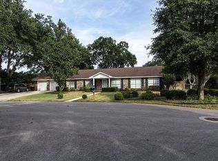 5640 Trafalgar Dr, Pensacola, FL 32504