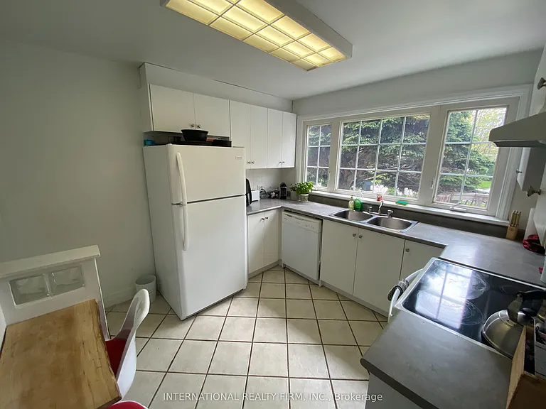 2143 Grange Dr — Photo 6