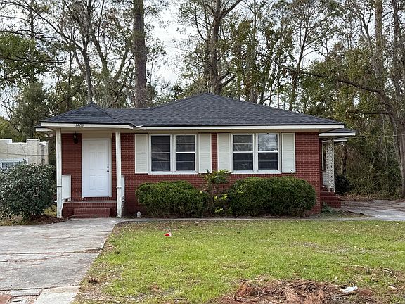 2nd image of 1408 Iola Dr #A