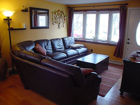 3rd image of 227 Essex St