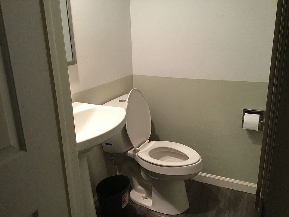 2nd image of 1671 Chadwick Cir