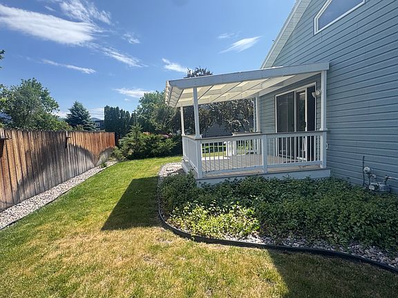 3rd image of 2362 Village Sq