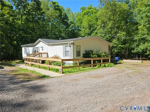 981 Scotts Bottom Rd, Dillwyn, VA 23936