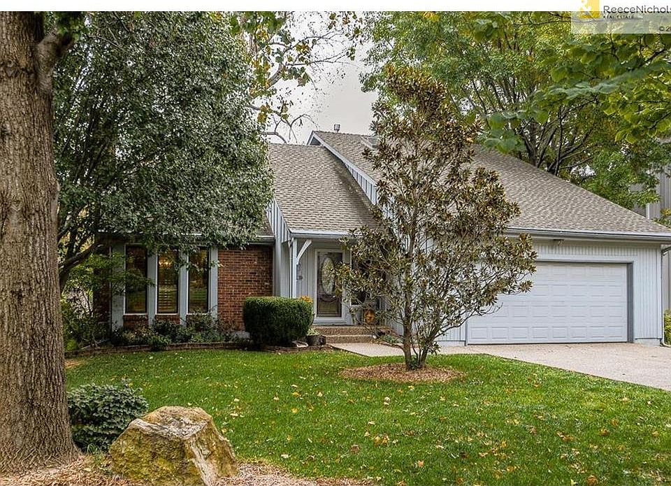 This home really needs to be seen in person to be appreciated. Come see!!!