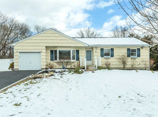 55 Barrett Ave, Bayport, NY 11705