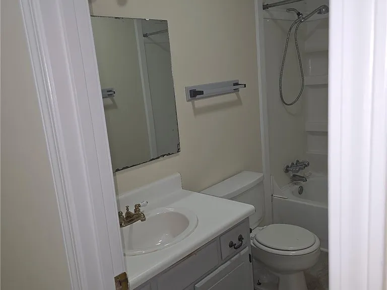 1108 Tiger Blvd — Photo 8