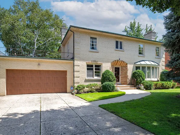 6733 N Navajo Ave, Lincolnwood, IL 60712