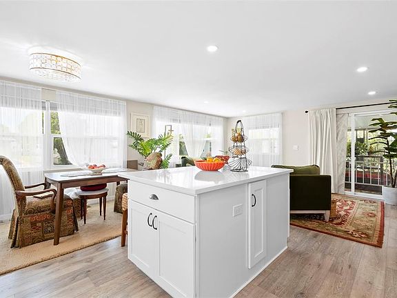 4th image of 7165 MOUNT GEORGETOWN DRIVE NE #571