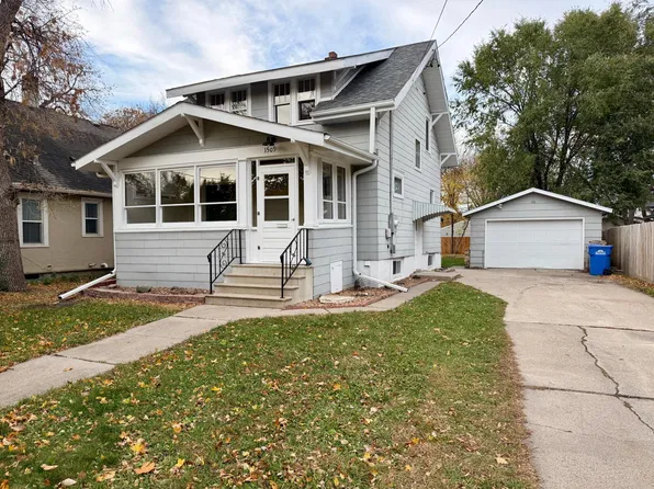 1509 3rd Ave S, Fargo, ND 58103