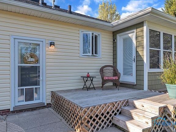 5th image of 2249 Wildwood Blvd
