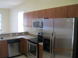 7596 Bristol Cir, Naples, FL 34120