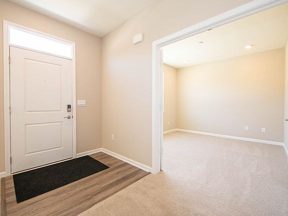 3rd image of 2896 Maricopa Blvd