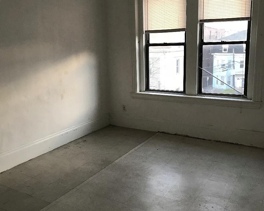 2nd image of 5 Linden St #13