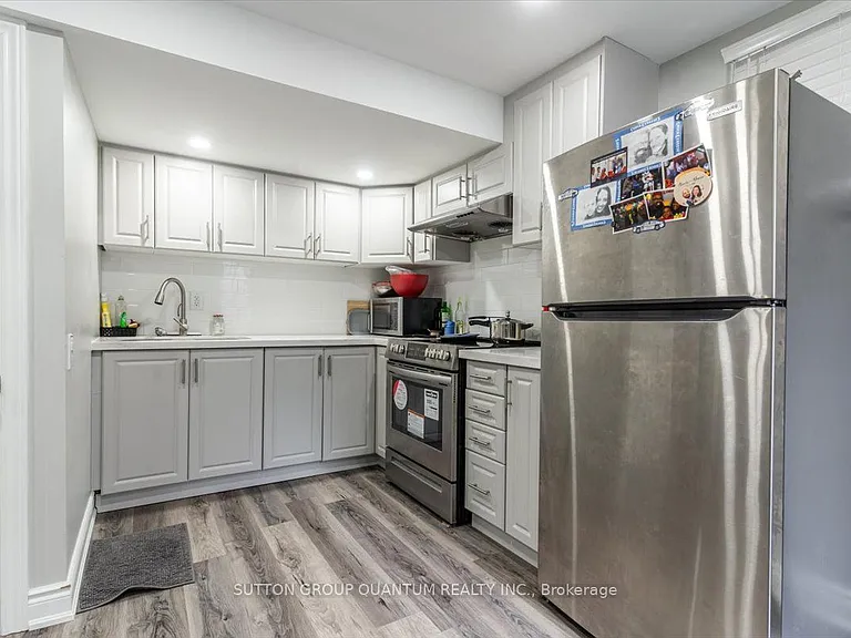 239 Brisdale Dr #BASEMENT — Photo 6
