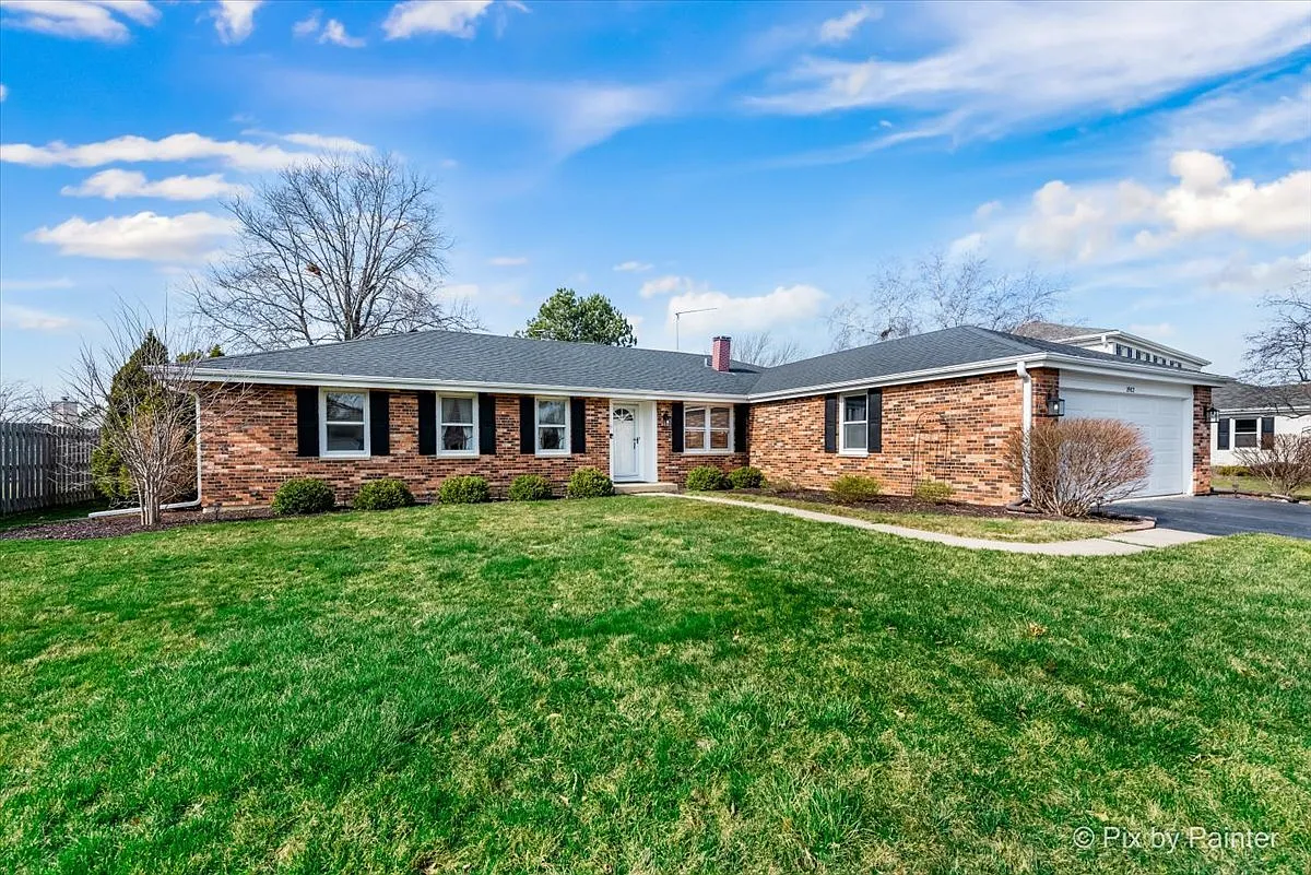 1912 Manor Ln photo 1