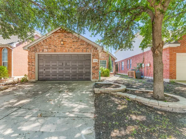2709 Mountain Lion Dr, Fort Worth, TX 76244