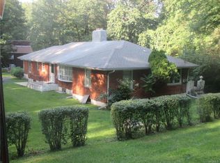 130 Walnut Rd, Lake Peekskill, NY 10537