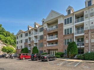 6303 Brookhaven Ct BLDG 6 #303, Riverdale Boro, NJ 07457