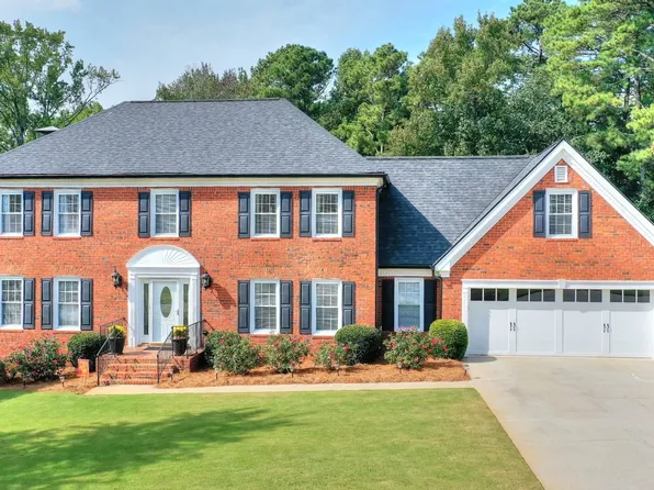 2451 Chimney Top Ln, Snellville, GA 30078