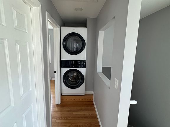 3rd image of 46 Court St #3