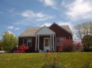 1959 Eldersville Rd, Follansbee, WV 26037