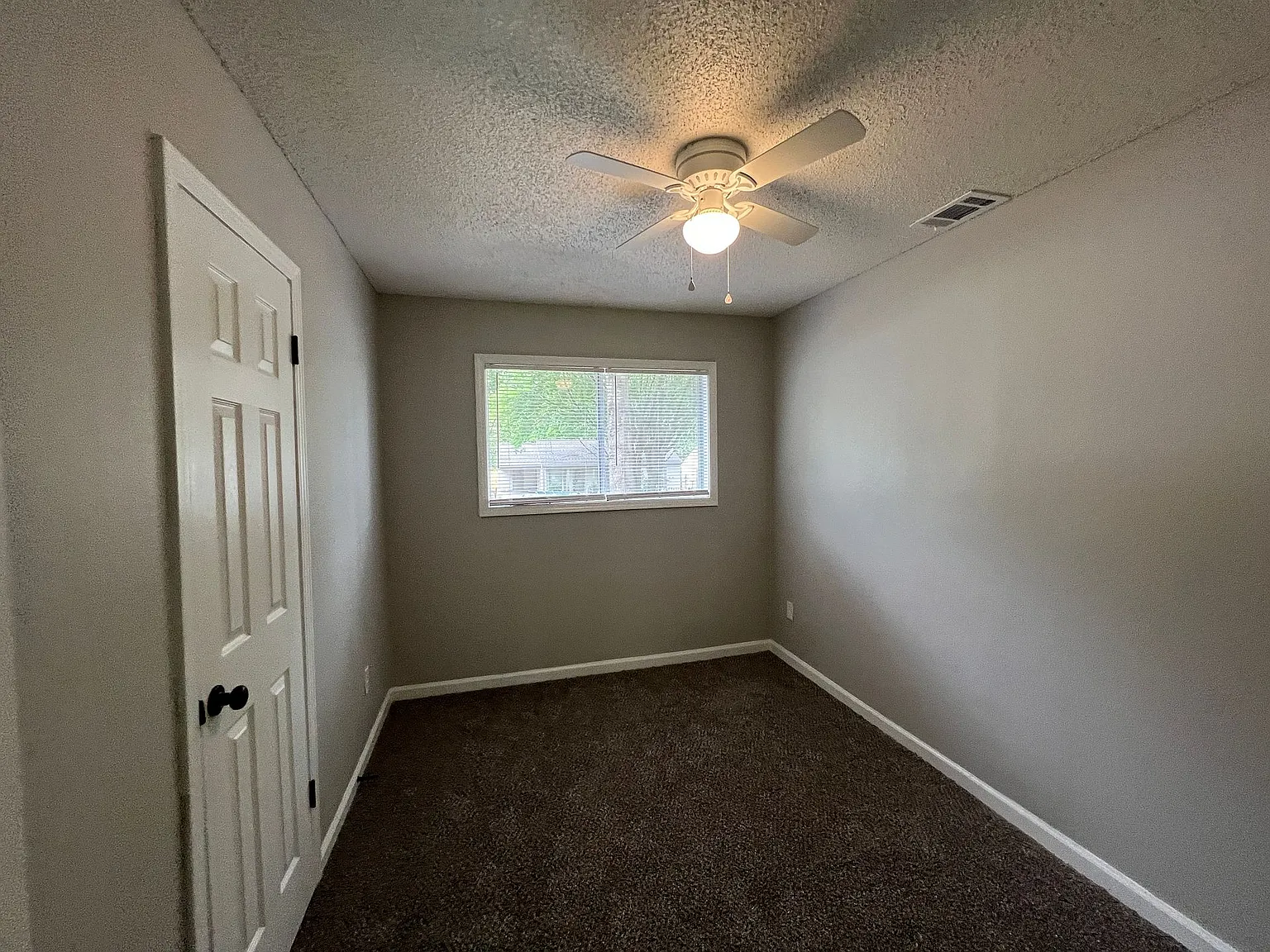 3738 Longmont Dr — Photo 2