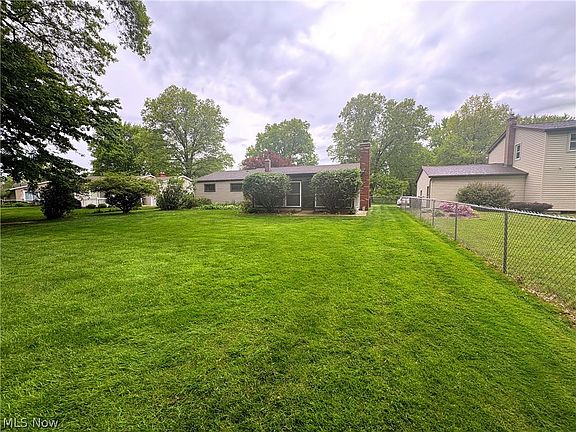 2nd image of 4439 Aspen Dr