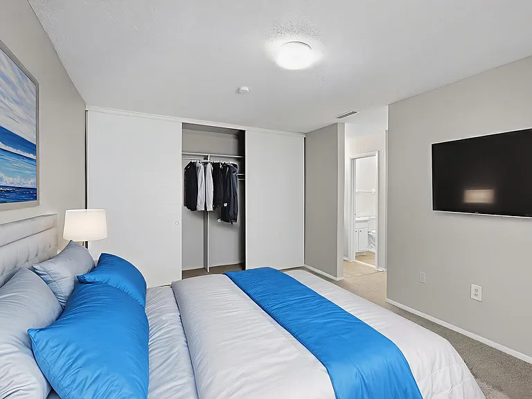 Foxcroft Apartments — Photo 10