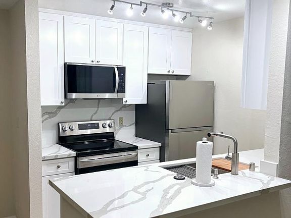 3rd image of 375 Mandarin Dr APT 307