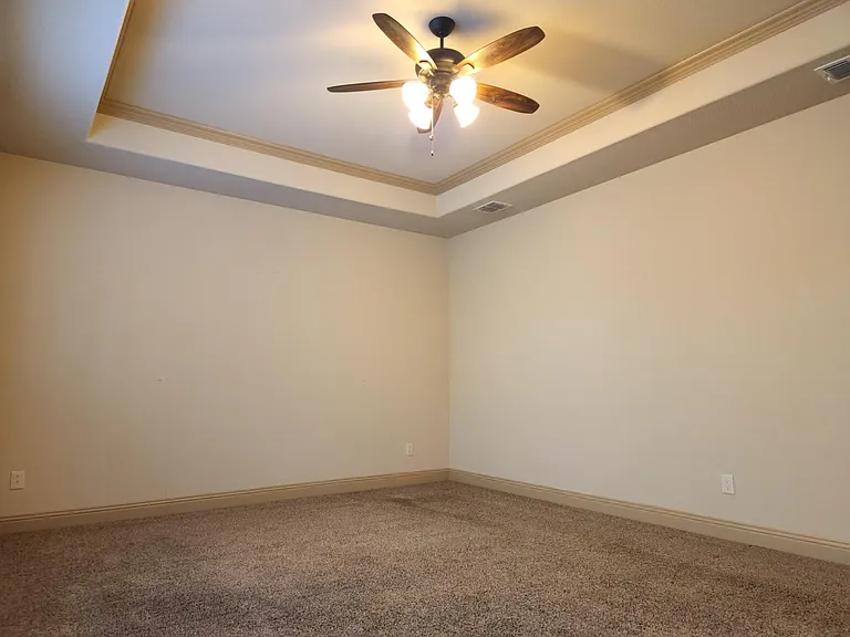 1016 Taylor Dr — Photo 16