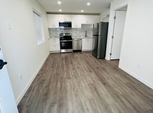 8816 Winnetka Ave, Northridge, CA 91324