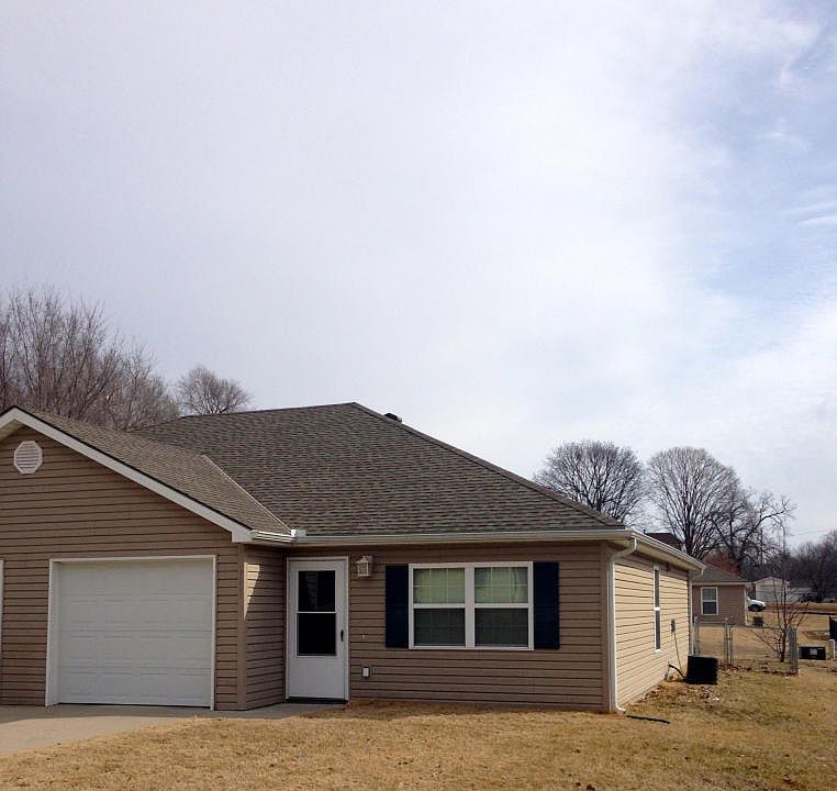 1st image of 2603 S 16th St