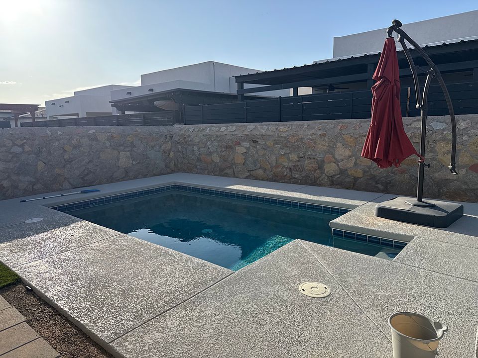 1st image of 12333 Desert Vista Ave