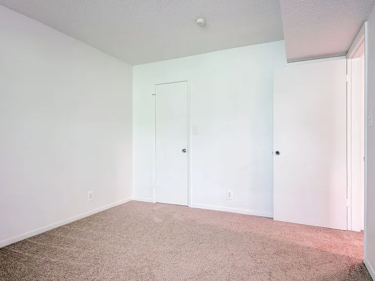 2 Goose Creek Dr — Photo 4