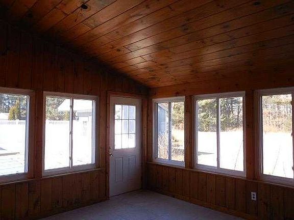 72 Canal Drive, Belchertown MA