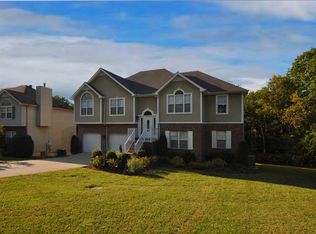 616 Knollwood Dr, La Vergne, TN 37086